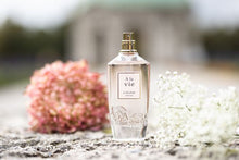 Caline- A La Vie Women Perfume عطر نسائي الا في كالين, حمل الصورة الى البوم الصور