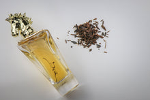 Lattafa- Maahir Unisex Perfume عطر نسائي رجالي ماهر لطافة, حمل الصورة الى البوم الصور