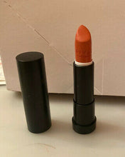 Rival De Loop- Matte Lipstick أحمر شفاه مــــــــــات رايفل, حمل الصورة الى البوم الصور