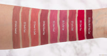 Load image into Gallery viewer, Essence- Matt 8h Liquid Lipstick احمر شفاه سائل مات يدوم 8 ساعات ايسنس
