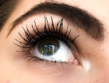 Load image into Gallery viewer, Essence- 24ever Bold Volume Mascara ماسكارة ايسنس 24 ساعة بولد
