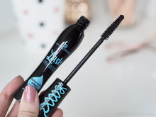 Essence- Princess False Lash Waterproof Mascara ماسكارة لاش برنسيس ضد الماء ايسنس, حمل الصورة الى البوم الصور
