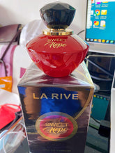 La Rive- Sweet Hope Women Perfume عطر نسائي سويت هوب لارايف, حمل الصورة الى البوم الصور
